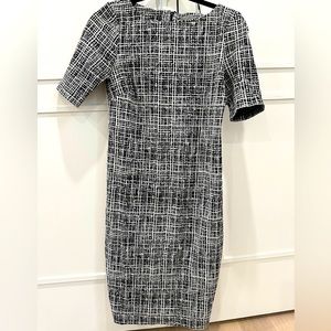 A PEA IN THE POD maternity dress, medium, stretch material, gently worn once!